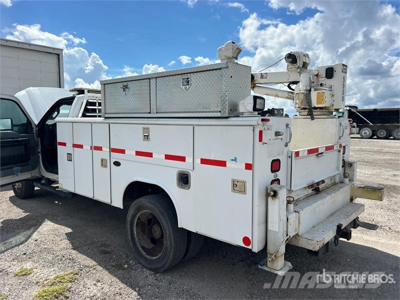 Ford F-550 XL 4x4 Service Truck Komunalna vozila