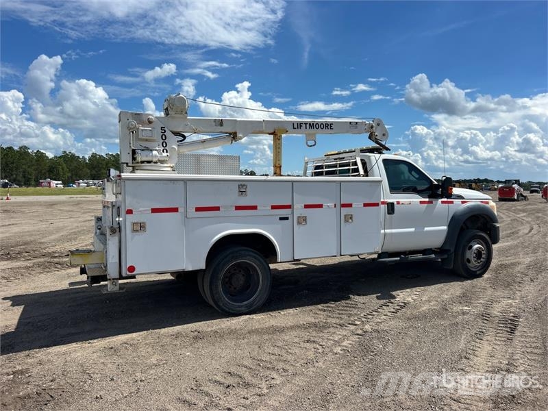 Ford F-550 XL 4x4 Service Truck Komunalna vozila