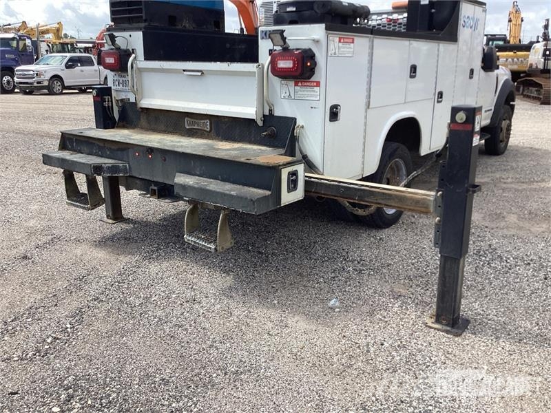 Ford F-550 XL 4x4 Service Truck Pilsētas atkritumvedēji