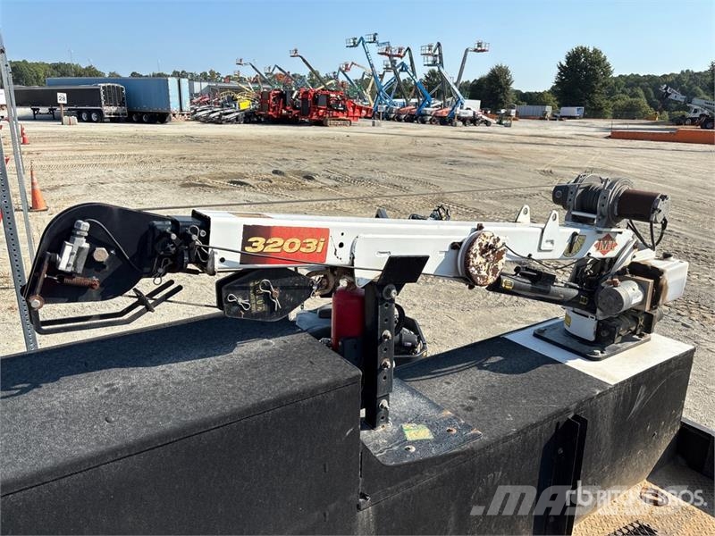 Ford F-550 XL 4x4 Service Truck مركبات الأغراض العامة