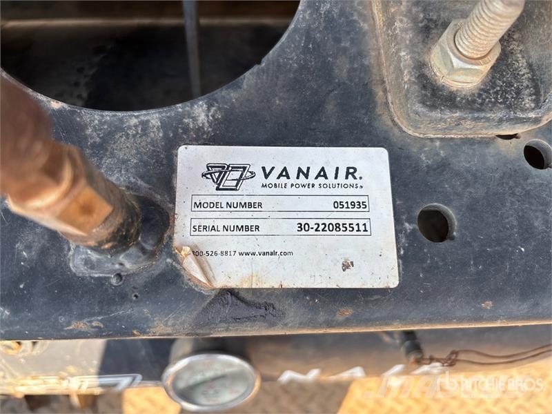 Ford F-550 XL 4x4 Service Truck مركبات الأغراض العامة