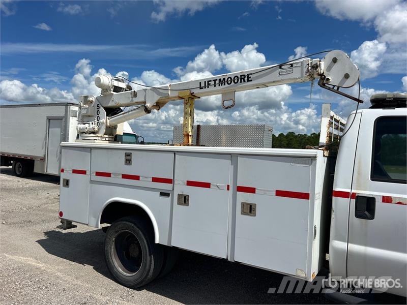 Ford F-550 XL 4x4 Service Truck Komunalna vozila