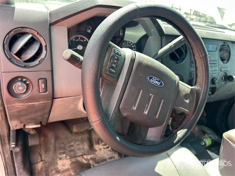 Ford F-550 XL 4x4 Service Truck Komunalna vozila