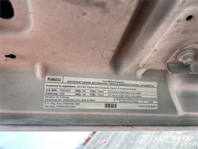 Ford F-550 XL Super Duty XLT 4x2 Extended Cab Cab and C كابينة والداخلية
