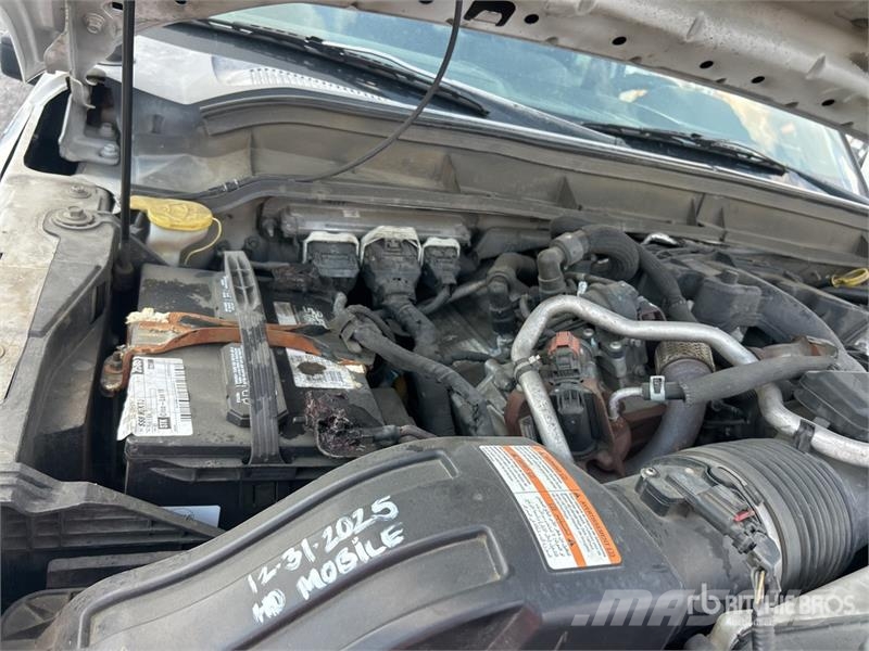 Ford F-550 XLT 4x2 Extended Cab Cab and Chassis Cabines e interior
