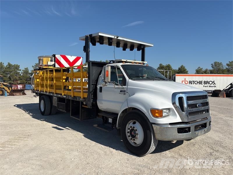 Ford F-650 Camions et véhicules municipaux