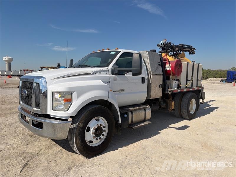 Ford F-650 Combi / vacuum trucks