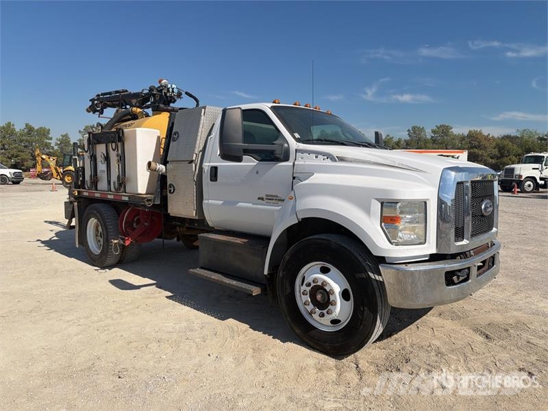 Ford F-650 Combi / vacuum trucks