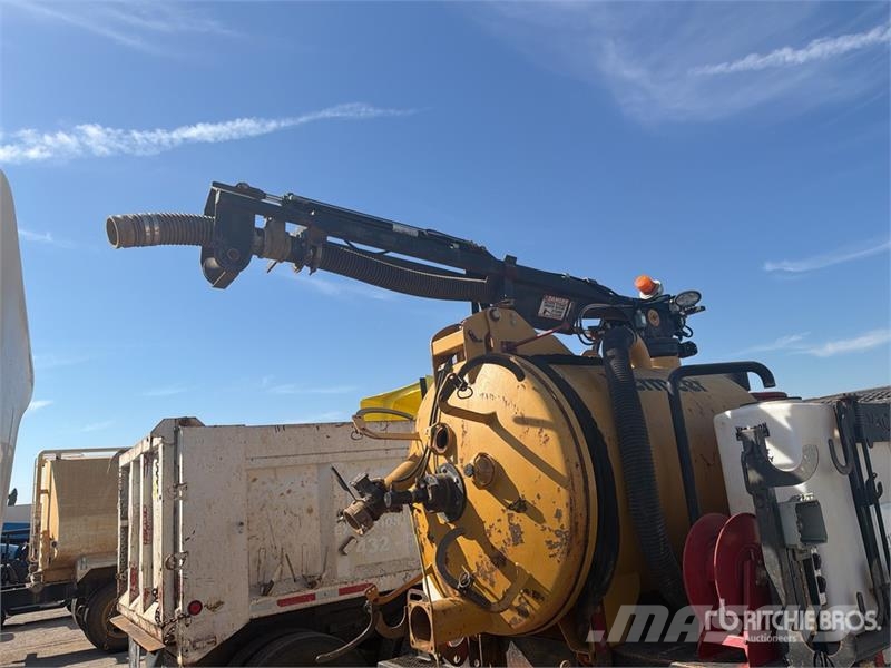 Ford F-650 Combi / vacuum trucks