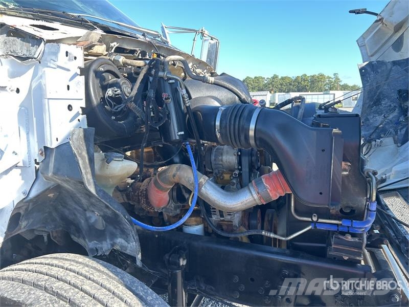 Ford F-650 4x2 Cab and Chassis Cabine si interior