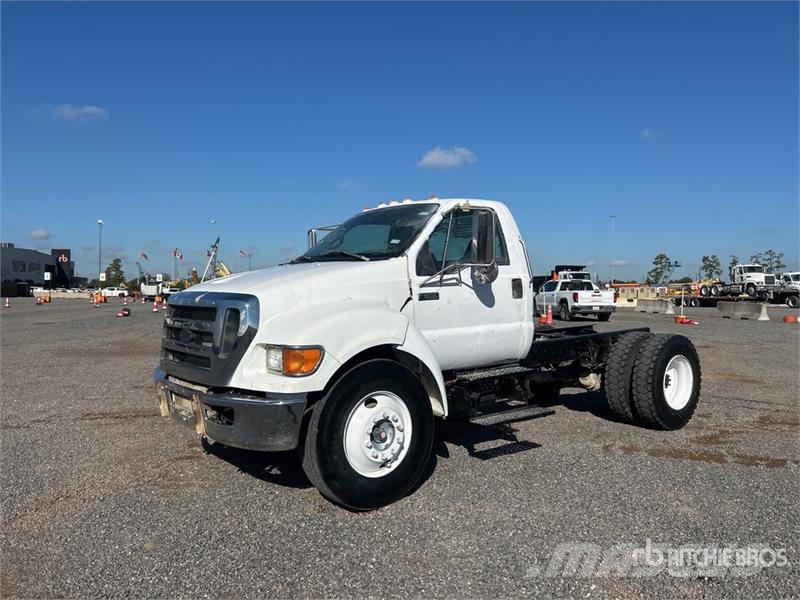 Ford F-650 4x2 Cab and Chassis Cabine si interior