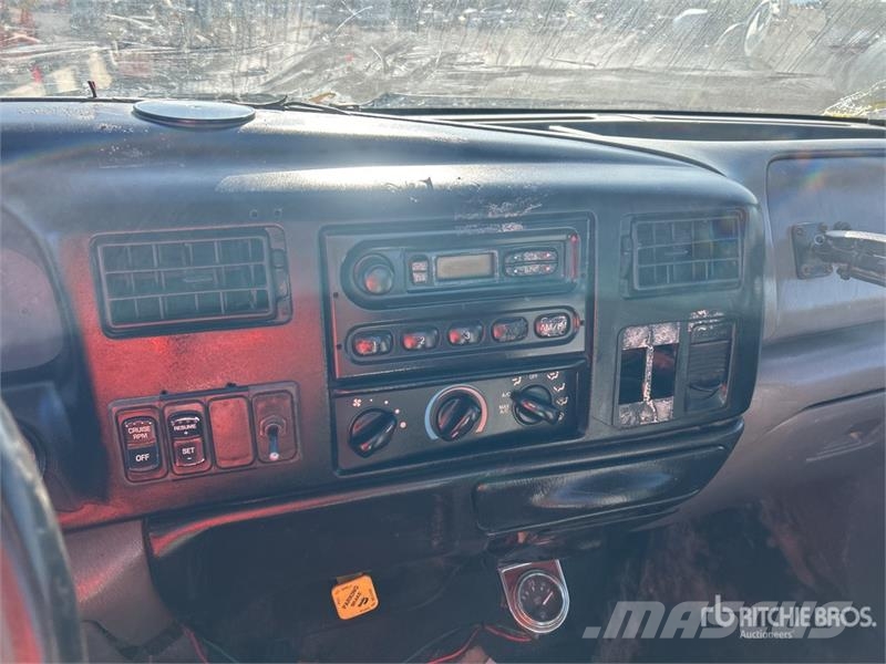 Ford F-650 4x2 Cab and Chassis Cabine si interior