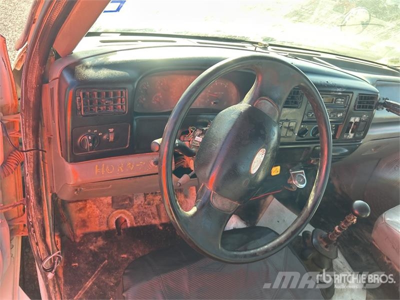 Ford F-650 4x2 Cab and Chassis Cabine si interior