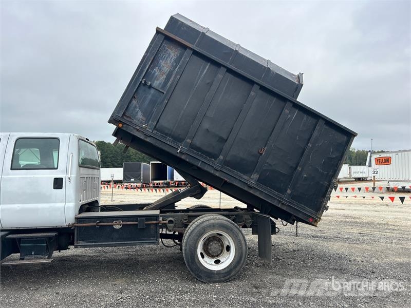 Ford F-650 4x2 Crew Cab Chipper Truck 碎木车