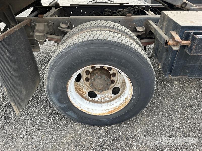 Ford F-650 4x2 Crew Cab Chipper Truck 碎木车