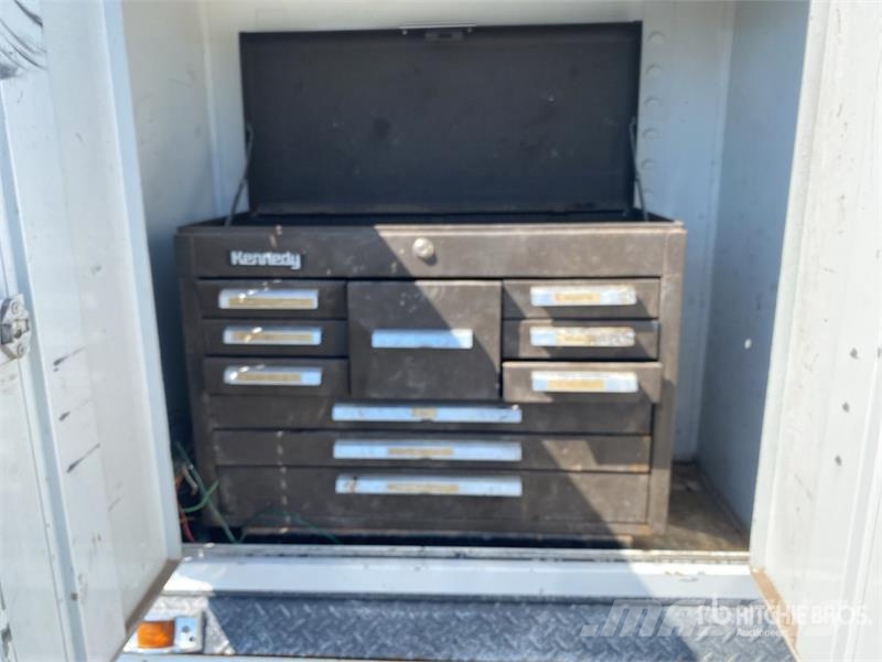 Ford F-650 4x2 Fuel and Lube Truck Autocisterna