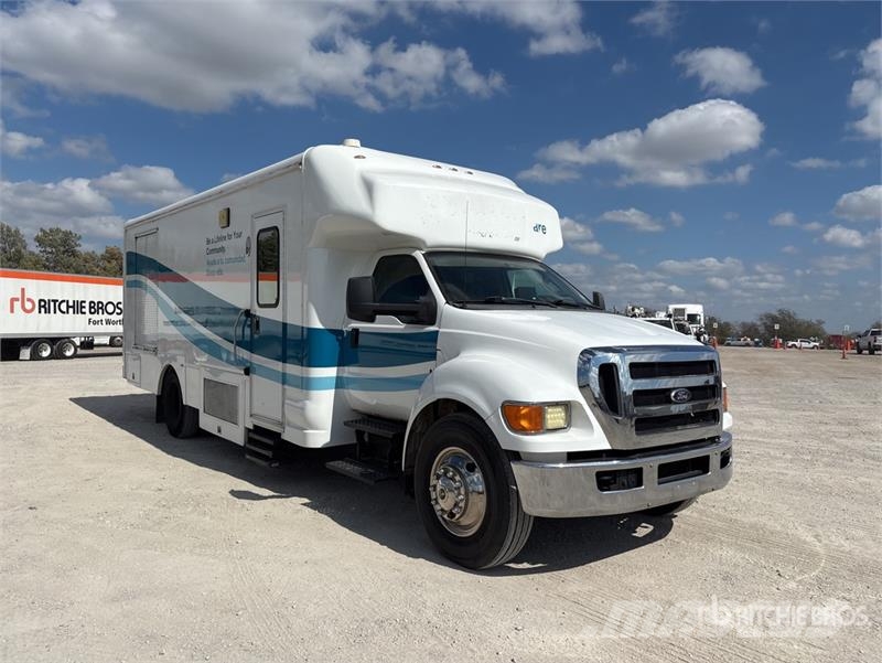 Ford F-650 4x2 Mini Bus 迷你巴士