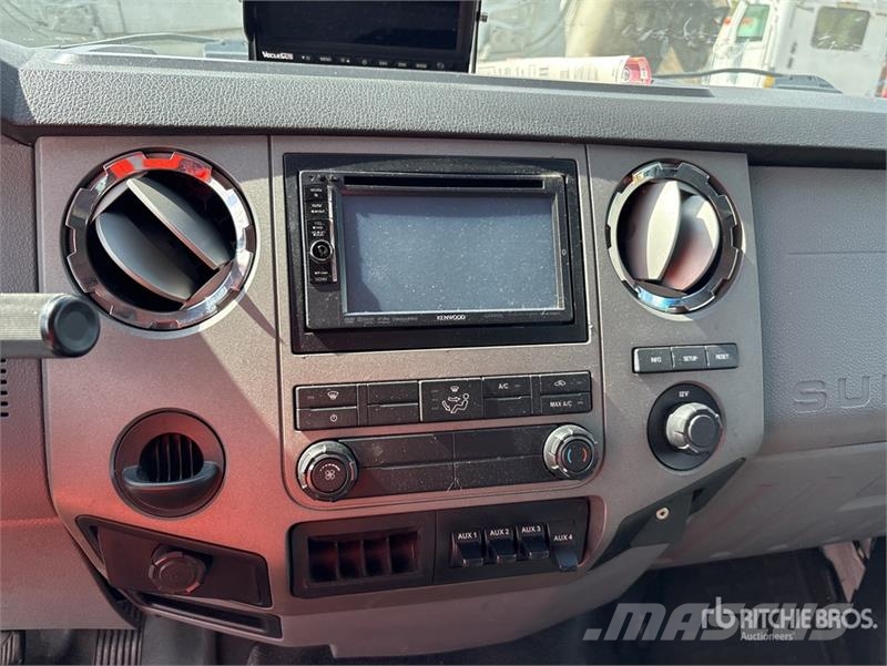 Ford F-650 4x2 Mini Bus 迷你巴士