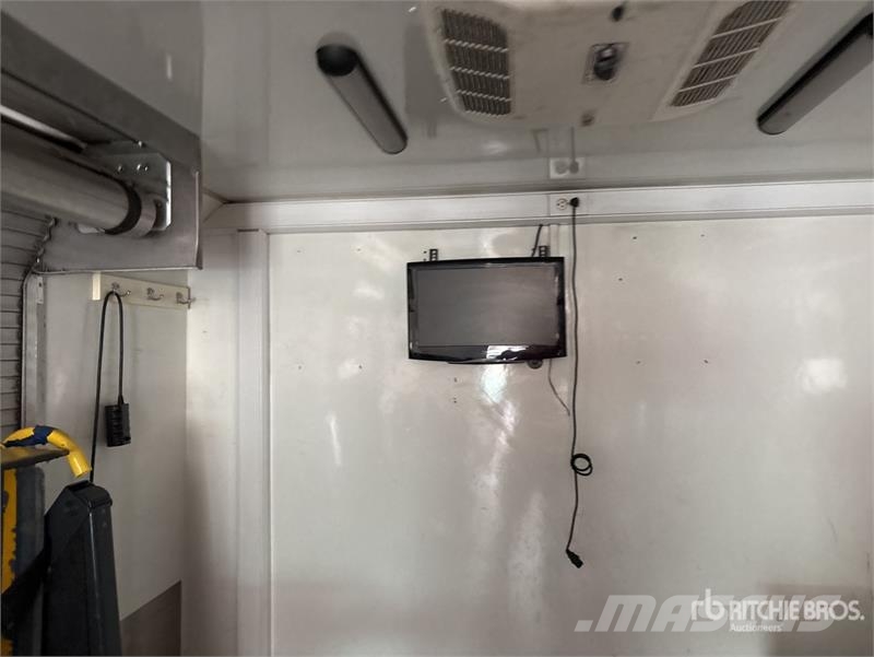 Ford F-650 4x2 Mini Bus 迷你巴士