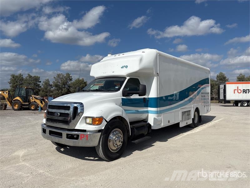 Ford F-650 4x2 Mini Bus 迷你巴士