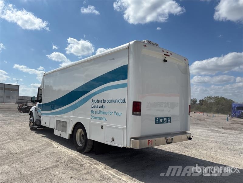 Ford F-650 4x2 Mini Bus 迷你巴士