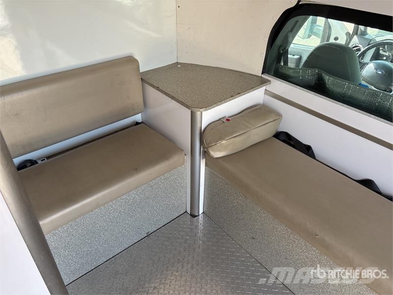 Ford F-650 4x2 Mini Bus 迷你巴士