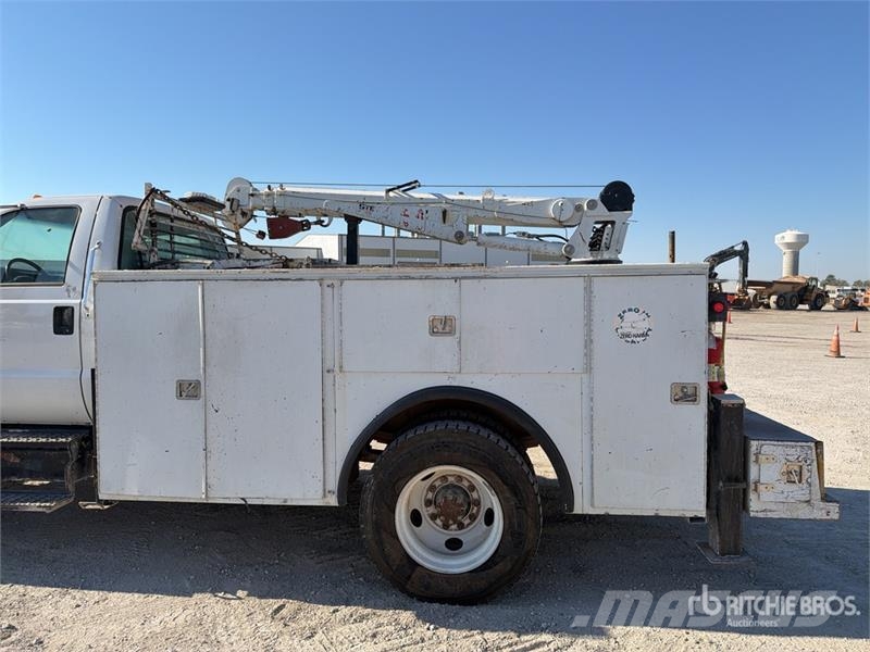 Ford F-650 4x2 Service Truck Veículos municipais / de uso geral