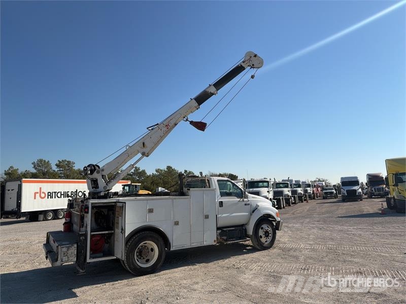 Ford F-650 4x2 Service Truck Veículos municipais / de uso geral