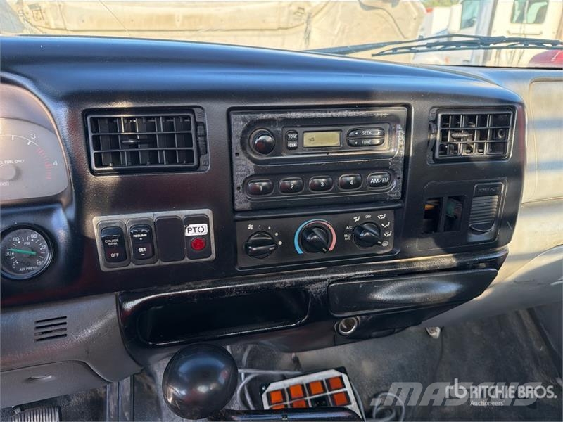Ford F-650 4x2 Service Truck Veículos municipais / de uso geral