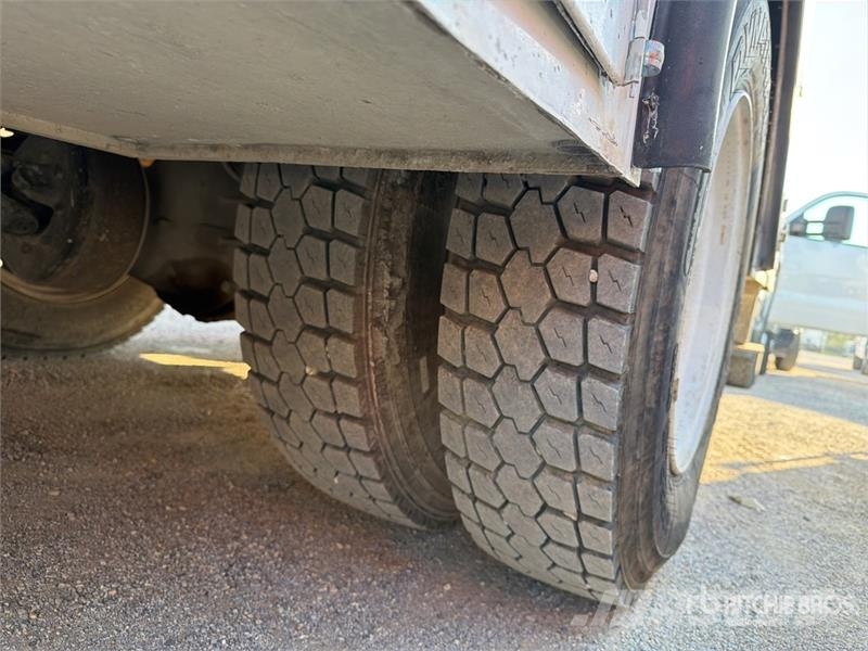 Ford F-650 4x2 Service Truck Veículos municipais / de uso geral