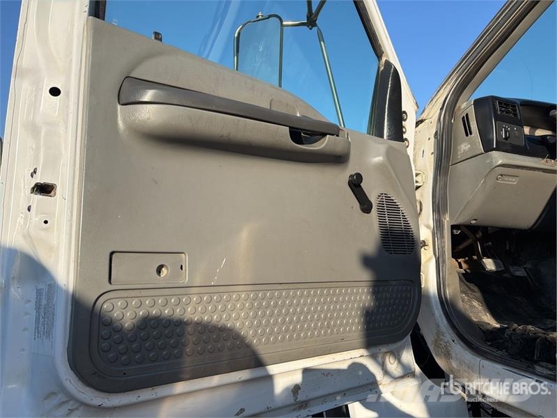 Ford F-650 4x2 Service Truck Veículos municipais / de uso geral