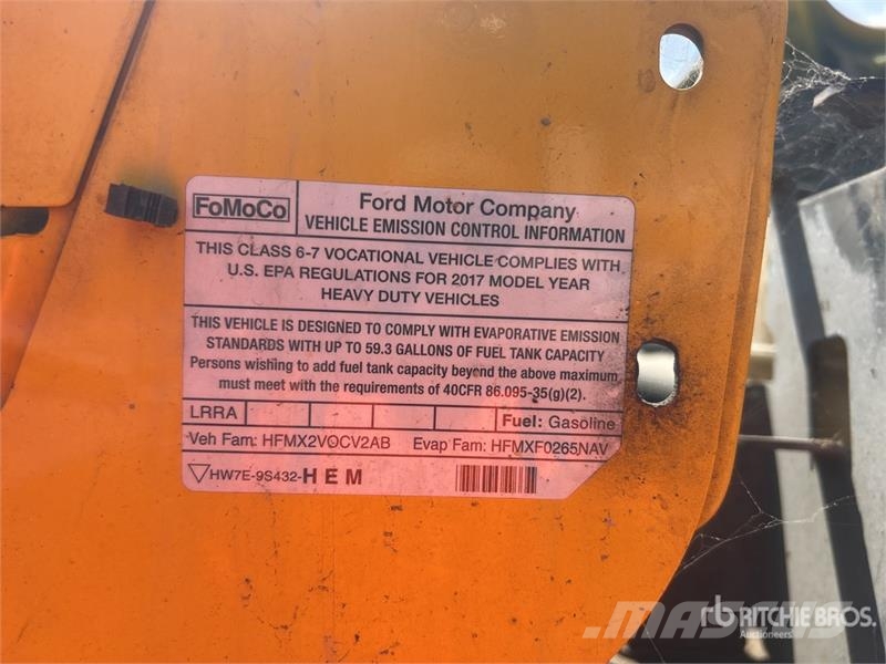 Ford F-650 4x2 Van Truck (Inoperable) Tovornjaki zabojniki