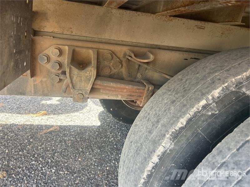Ford F-650 4x2 Van Truck (Inoperable) Tovornjaki zabojniki