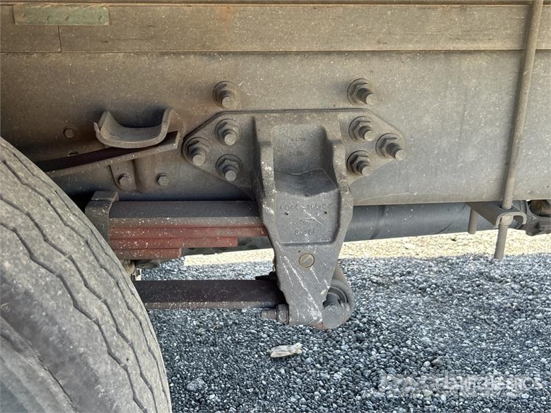 Ford F-650 4x2 Van Truck Sanduk kamioni