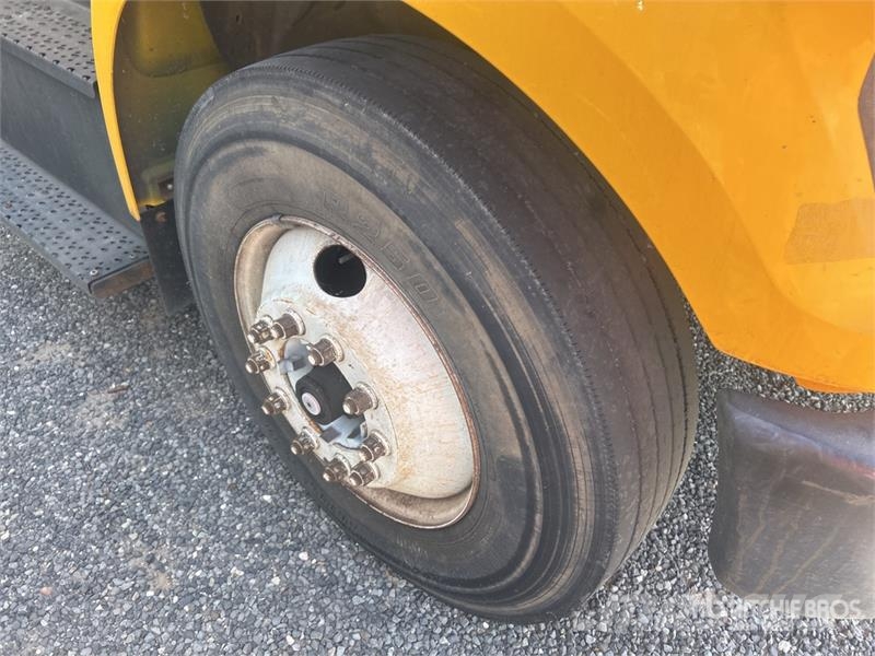 Ford F-650 4x2 Van Truck (Inoperable) Tovornjaki zabojniki