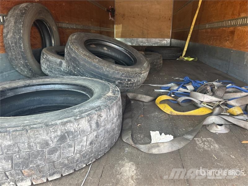 Ford F-650 4x2 Van Truck (Inoperable) Furgons