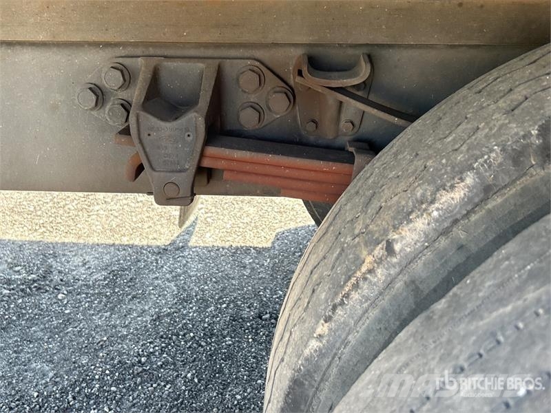 Ford F-650 4x2 Van Truck Sanduk kamioni