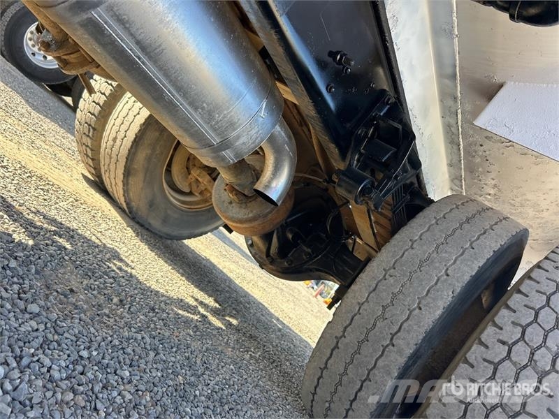Ford F-650 XL 2000 gal 4x2 Water Truck Vandens sunkvežimiai