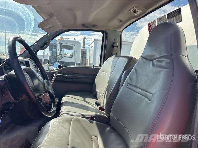 Ford F-650 XL 2000 gal 4x2 Water Truck Vandens sunkvežimiai