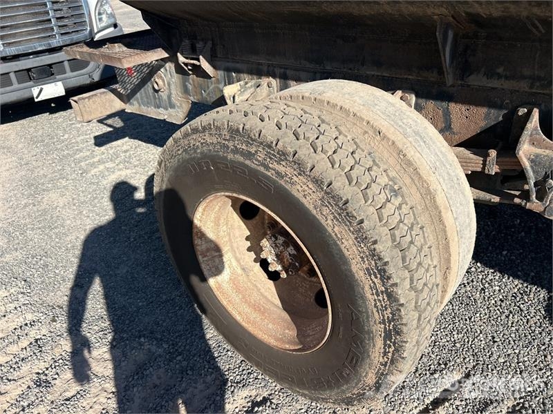 Ford F-650 XL 2000 gal 4x2 Water Truck 급수차