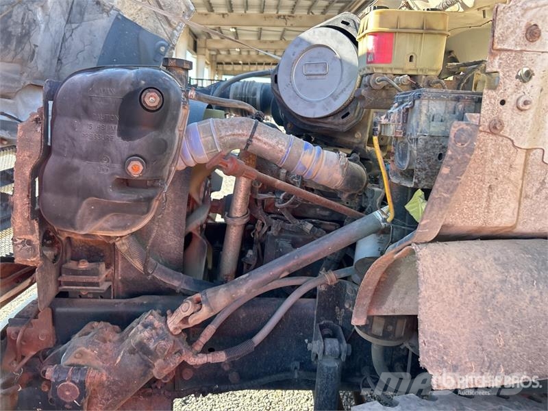 Ford F-650 XL 2000 gal 4x2 Water Truck 급수차