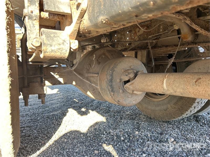 Ford F-650 XL 2000 gal 4x2 Water Truck 급수차