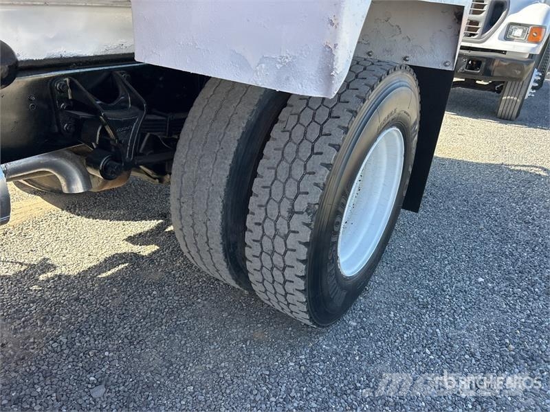 Ford F-650 XL 2000 gal 4x2 Water Truck Vandens sunkvežimiai