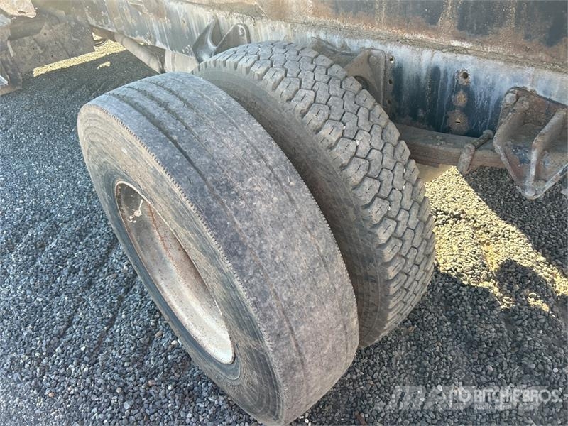 Ford F-650 XL 2000 gal 4x2 Water Truck 급수차