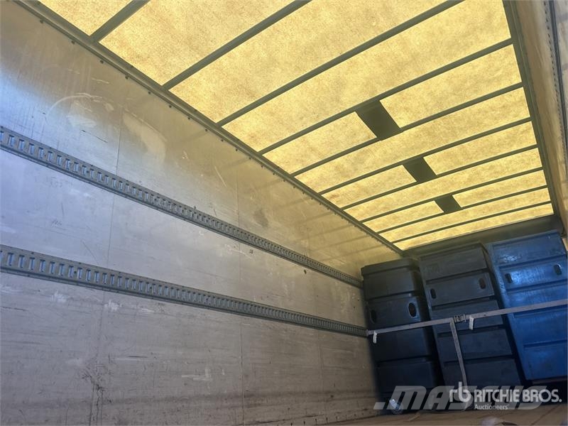 Ford F-650 XLT 4x2 Van Truck Camion Fourgon