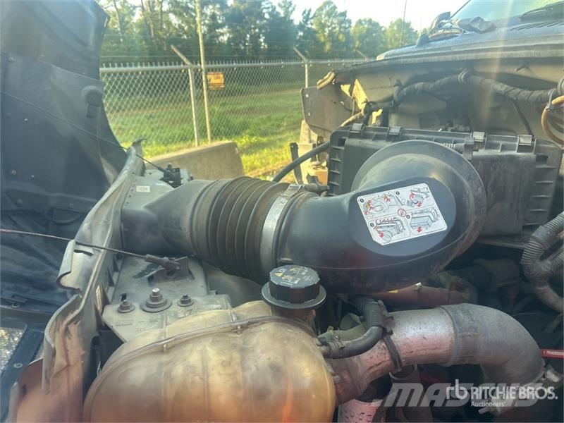 Ford F-650 XLT 4x2 Van Truck Camion Fourgon