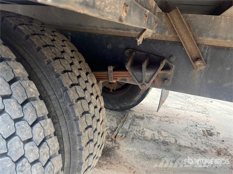 Ford F-650 XLT 4x2 Van Truck Furgons
