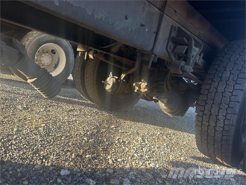 Ford F-650 XLT 4x2 Van Truck Camion Fourgon