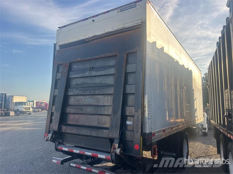 Ford F-650 XLT 4x2 Van Truck Camion Fourgon