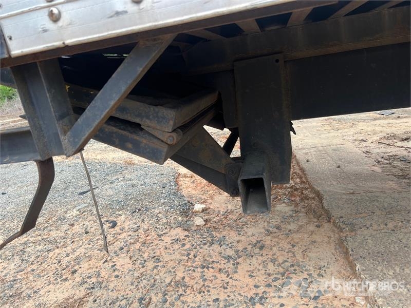 Ford F-650 XLT 4x2 Van Truck Furgons